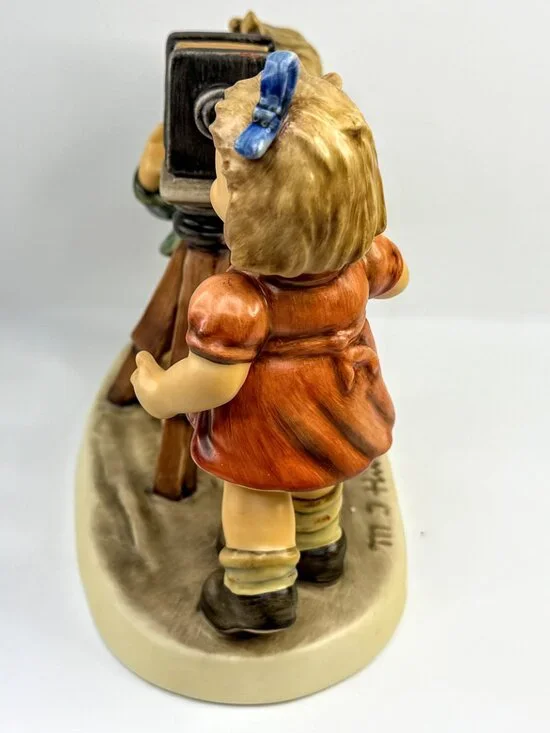 Hummel schnappschüsse camera ready figurine #2132 TMK-8 A920 - Picture 2 of 6